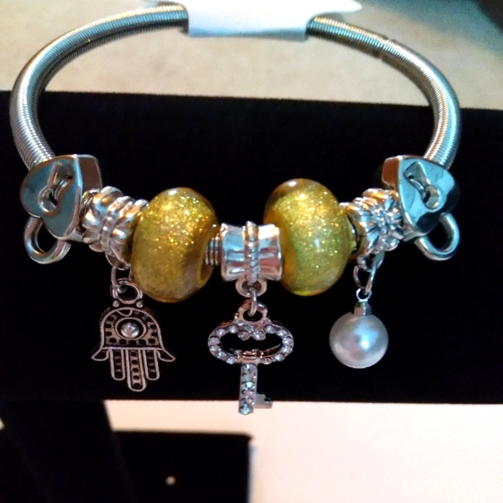 Bracelet